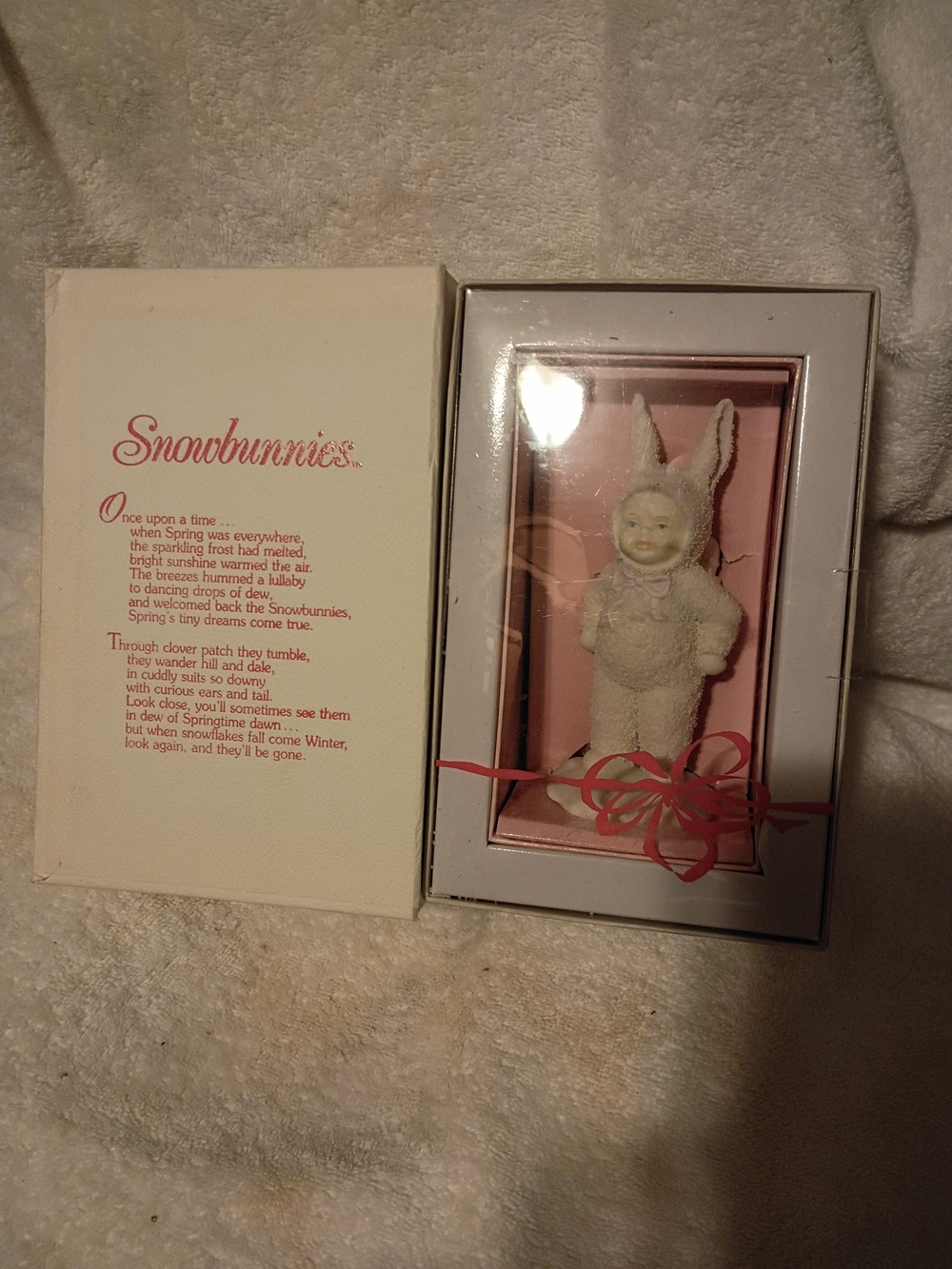 Dept 56 Springtime Stories Of Snow Bunnies. Ceramic Figurine (I've Got A Surpris
